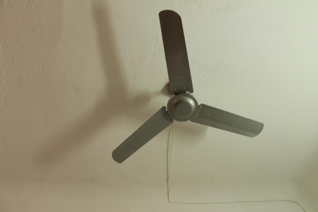 Hostal Xucar Μαδρίτη Δωμάτιο φωτογραφία
