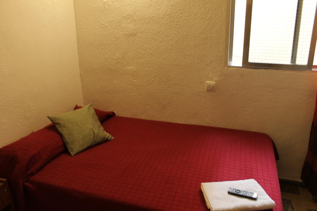 Hostal Xucar Μαδρίτη Δωμάτιο φωτογραφία