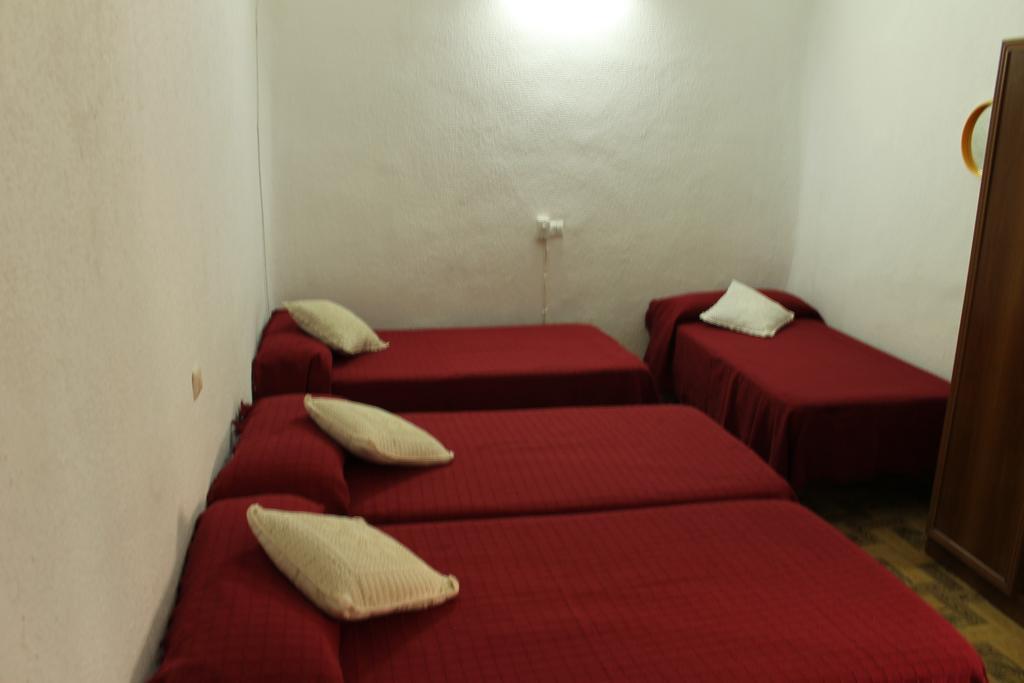 Hostal Xucar Μαδρίτη Δωμάτιο φωτογραφία
