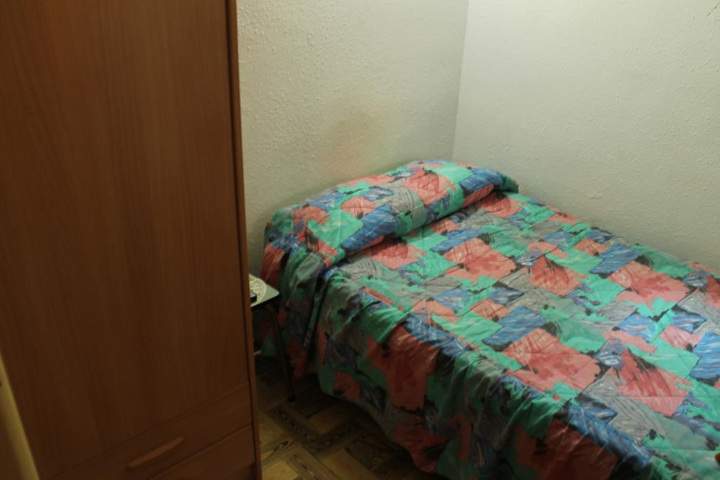 Hostal Xucar Μαδρίτη Δωμάτιο φωτογραφία