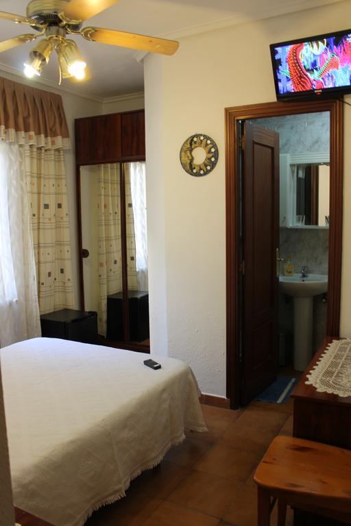 Hostal Xucar Μαδρίτη Δωμάτιο φωτογραφία