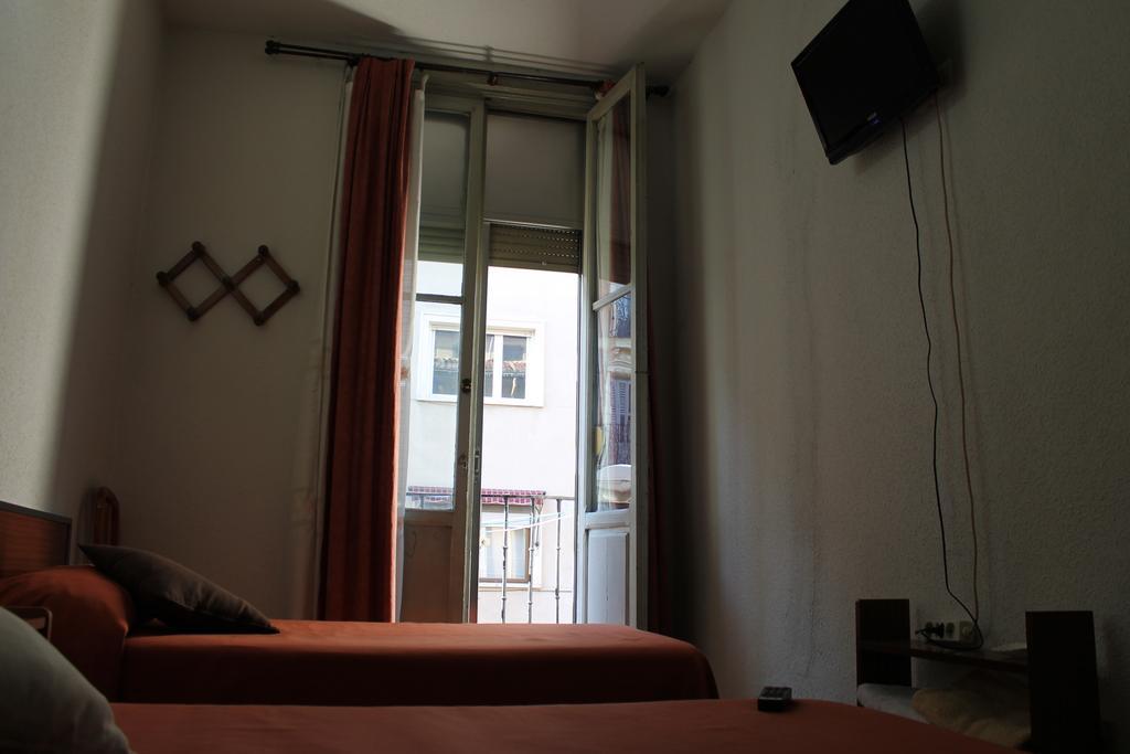 Hostal Xucar Μαδρίτη Δωμάτιο φωτογραφία